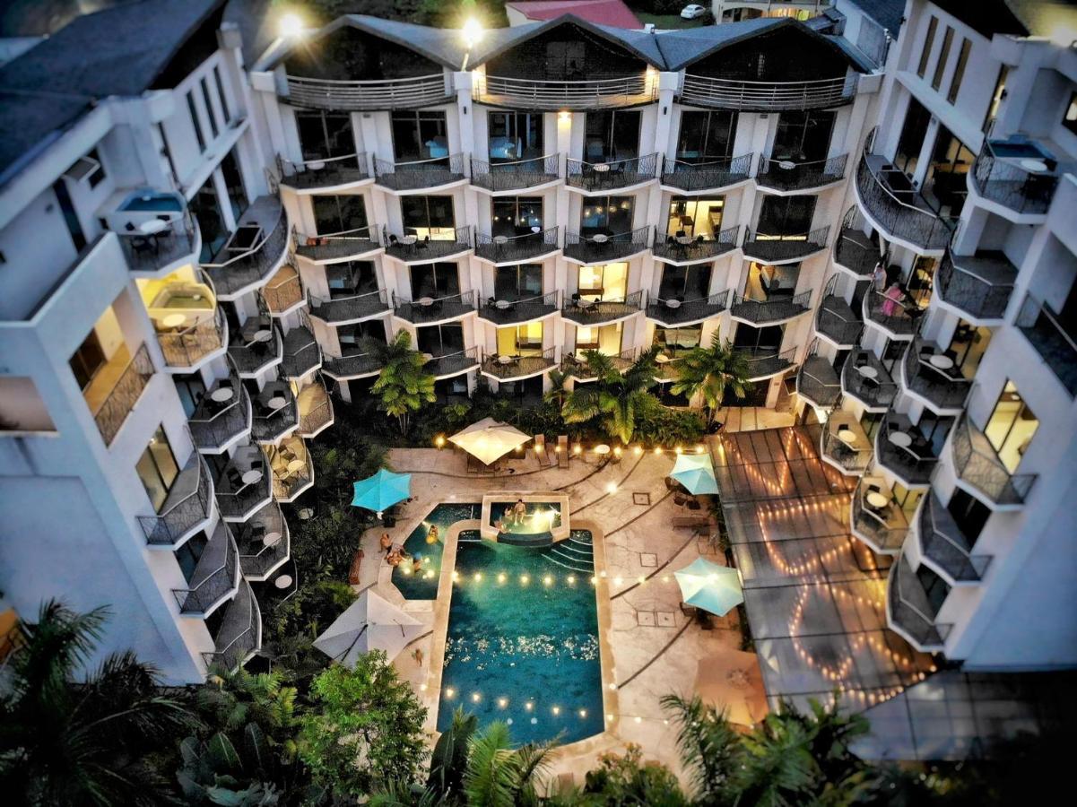 Pacific Suites Boutique Hotel And Bistro Хако Экстерьер фото
