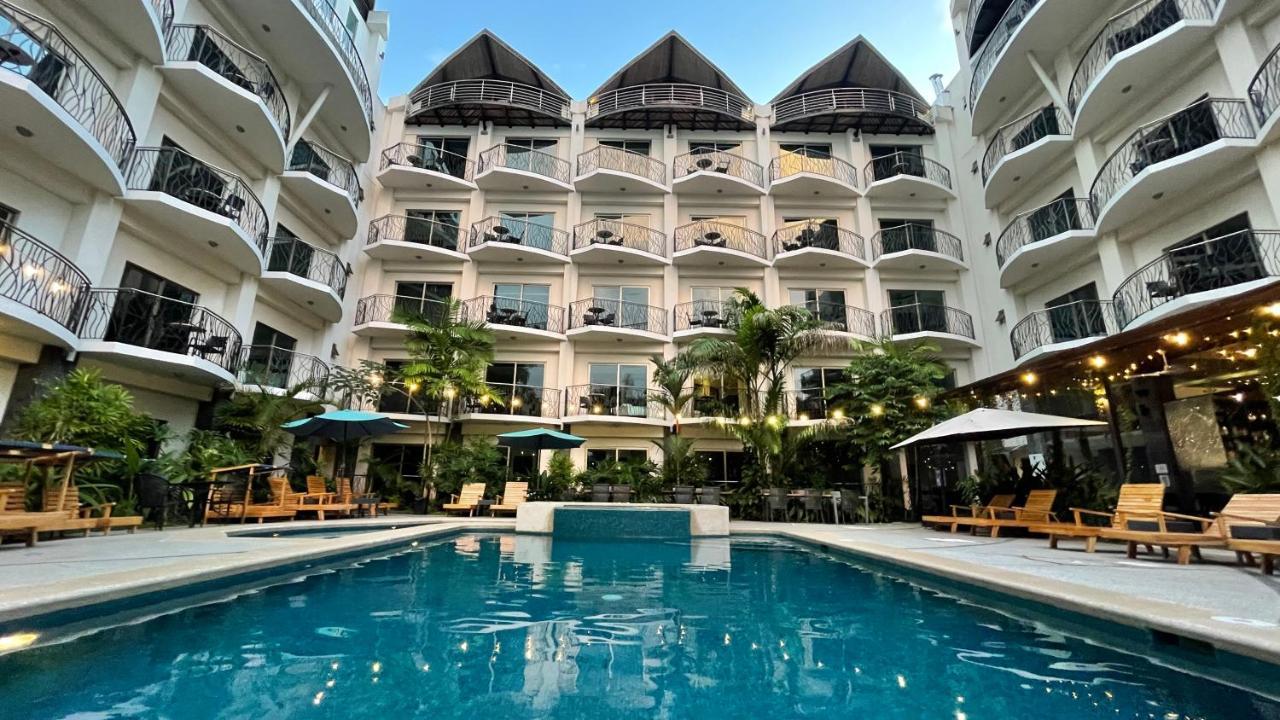 Pacific Suites Boutique Hotel And Bistro Хако Экстерьер фото